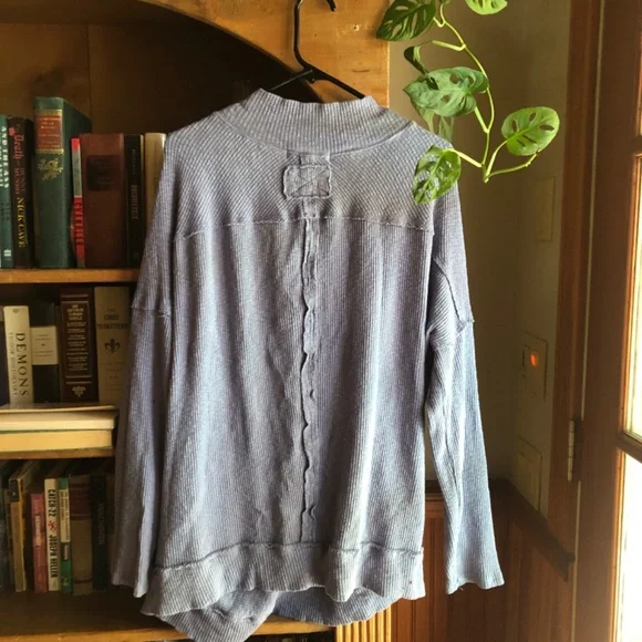 Free People Oversized Mock Neck Drop Shoulder Waffle Tunic Top Size Small - Picture 4 of 6